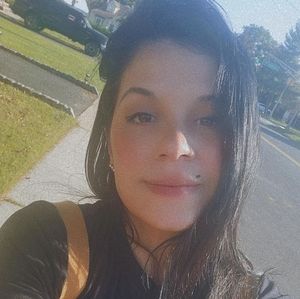 Meet your Posher, Priscila